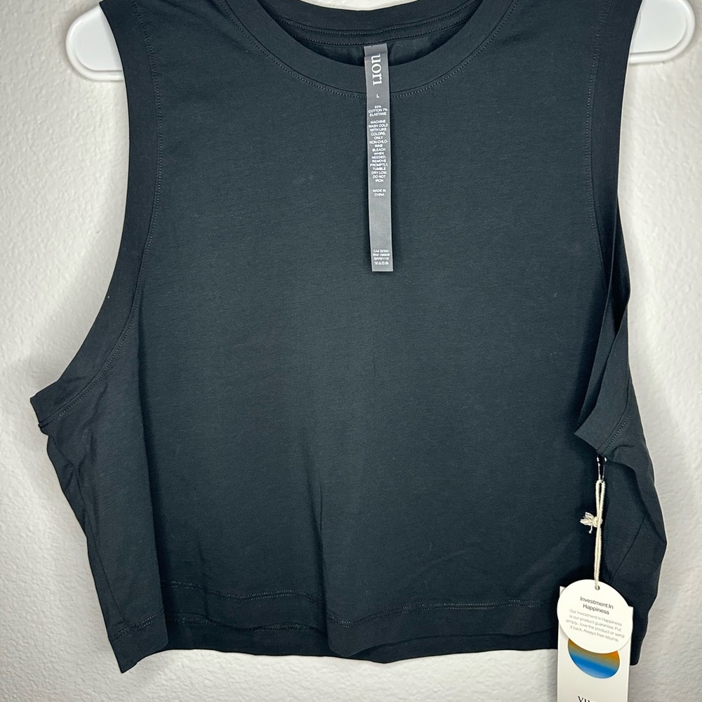 Vuori Energy Muscle Tank Black Women’s Large NWT Workout Running athleisure - Picture 8 of 9